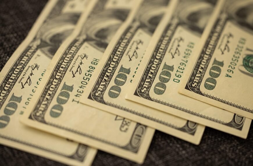 Overseas Travel Expenditure by Indians Plummets to $1.09 Billion in March